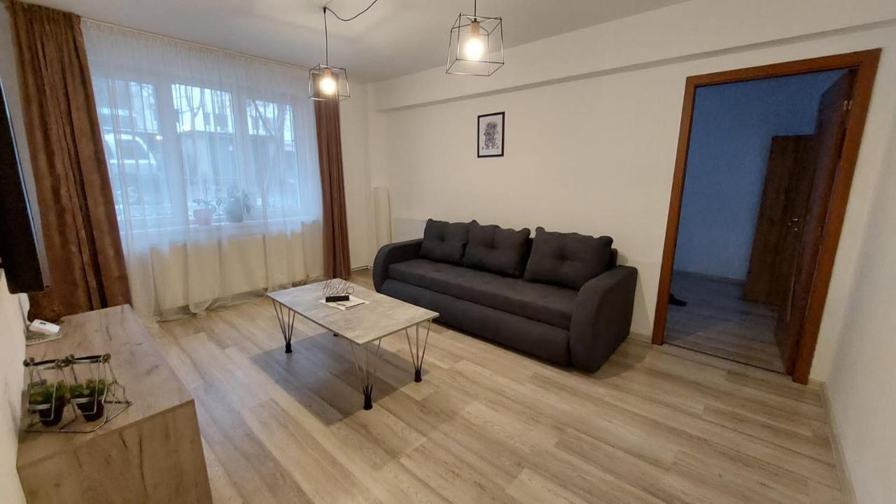 Youth Central Apartment Targu Mures Exterior photo